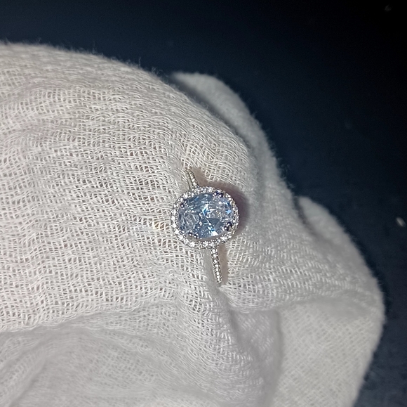 NWT Gioielli Solid Sterling Silver Engagement ring With Oval Shape Diamond - Picture 6 of 9